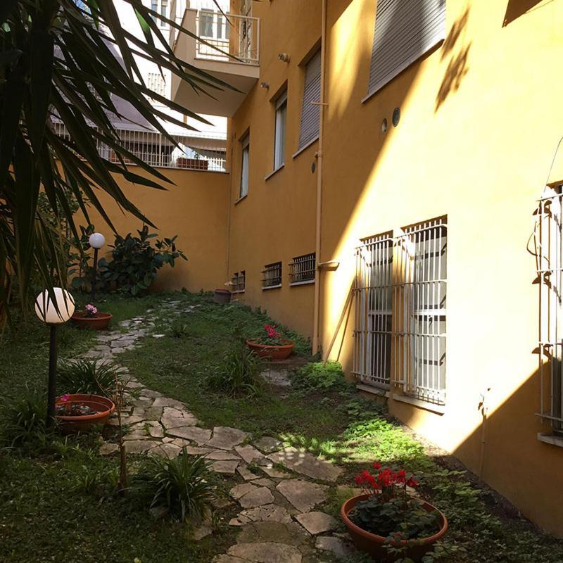 Ale&Andrea Apartments Blu & Lilla Rome Exterior photo